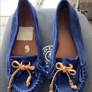 Blue moccasin flats